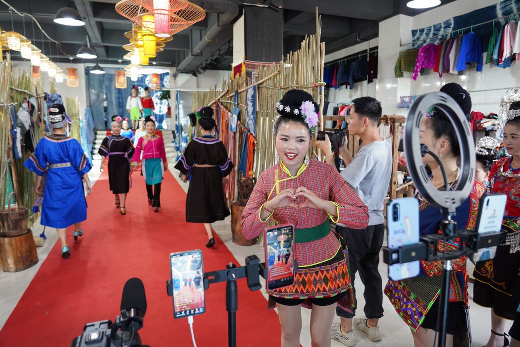 93FʡկhȪֵzĄؚ܇gȺMʢbֱչʾ