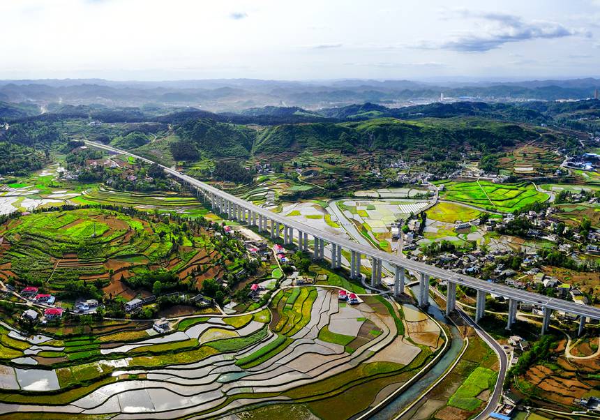 江口甕安高速公路白水河大橋。貴州省交通運輸廳供圖