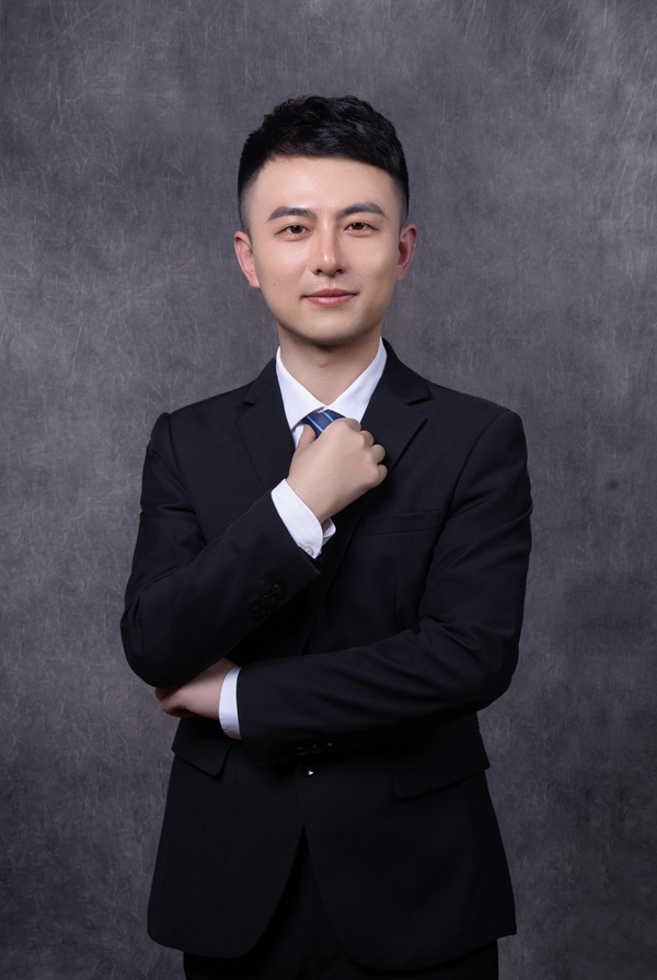 楊超，貴州師范大學心理學院教師，心理健康教育與咨詢中心咨詢師，心理學博士，碩士生導師，國家二級心理咨詢師。受訪者供圖