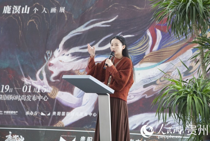 作者現場分享作品。人民網 龍章榆攝