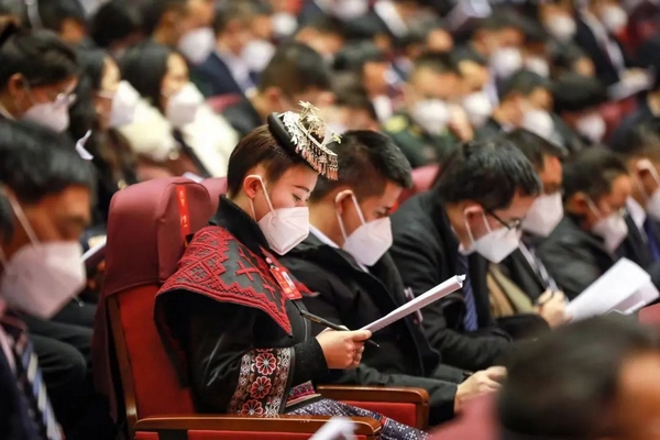 與會人員認真聆聽。