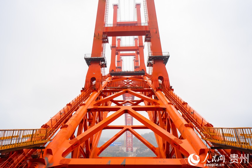 德余高速烏江特大橋施工現場。人民網記者 涂敏攝