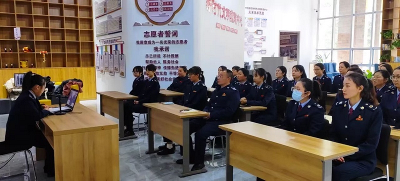 六枝特區稅務局開展“弘揚雷鋒精神，深化志愿服務”主題宣講。