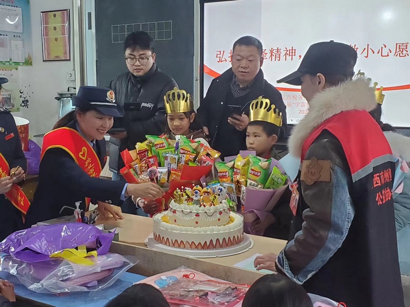 興義市稅務局聯合黔西南州魚鷹公益協會開展“微心愿”圓夢活動。