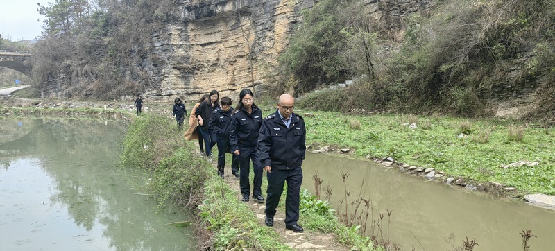 組織開展聯合執法巡邏。貴陽市水政監察支隊供圖