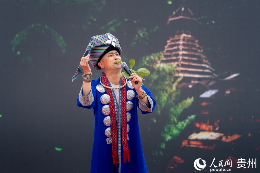 活動現場表演的木葉獨奏《天宮怨》。人民網記者 涂敏攝