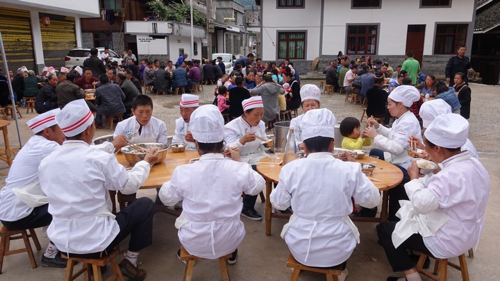 凱里平寨“勺管家”百姓食堂“管”出文明新風尚。