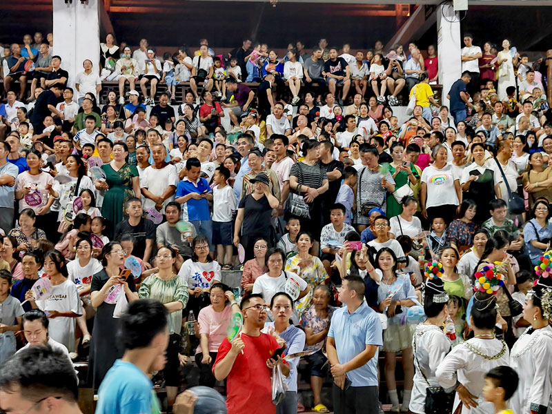 榕江縣“村超”觀眾席。