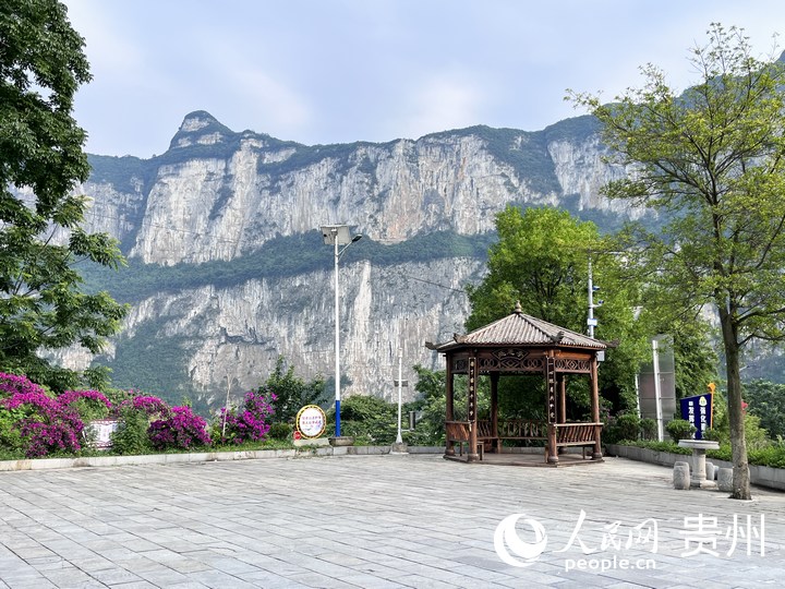 化屋村一隅，村莊環境干凈整潔。人民網 陳潔泉攝