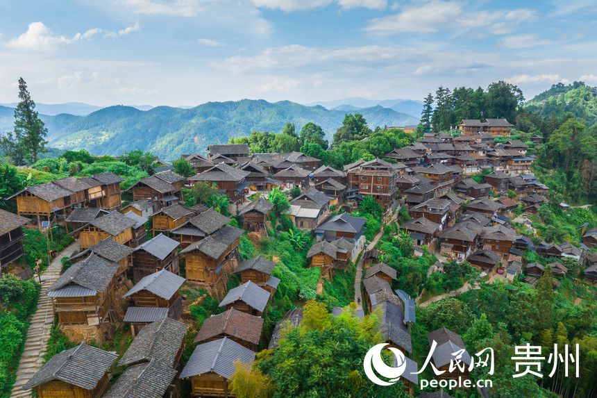 岜沙苗寨一隅。人民網 涂敏攝