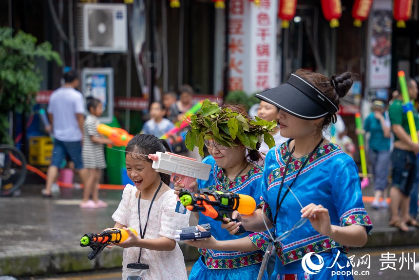 12 2023德江癸卯年六月六“水龍節”現場。人民網記者 涂敏 攝
