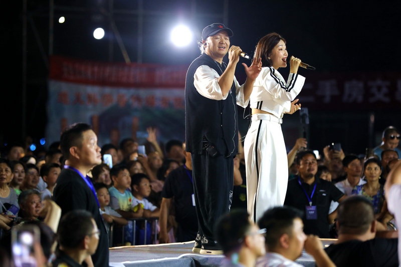 天生兄妹演出現場。王嬋娟 攝.JPG