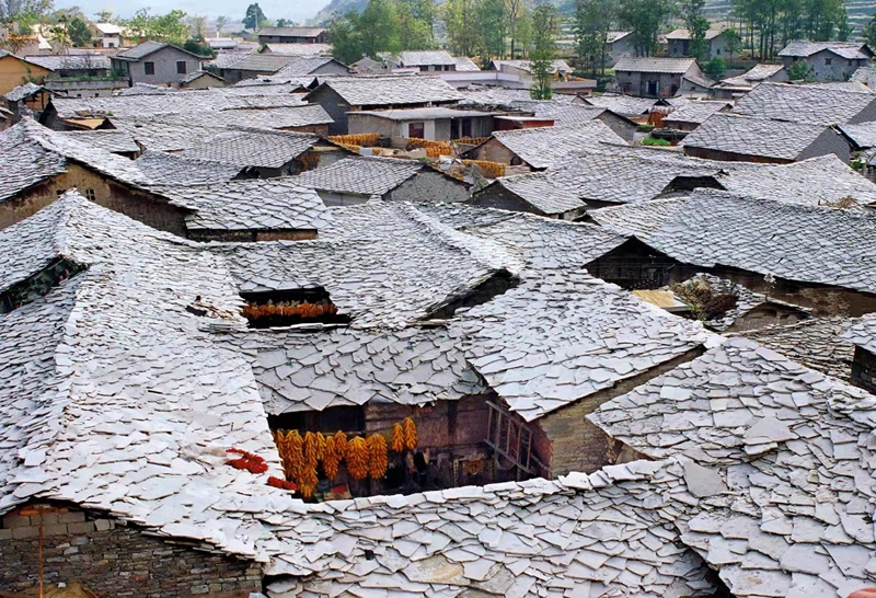 鮑家屯的石板房。吳忠賢攝