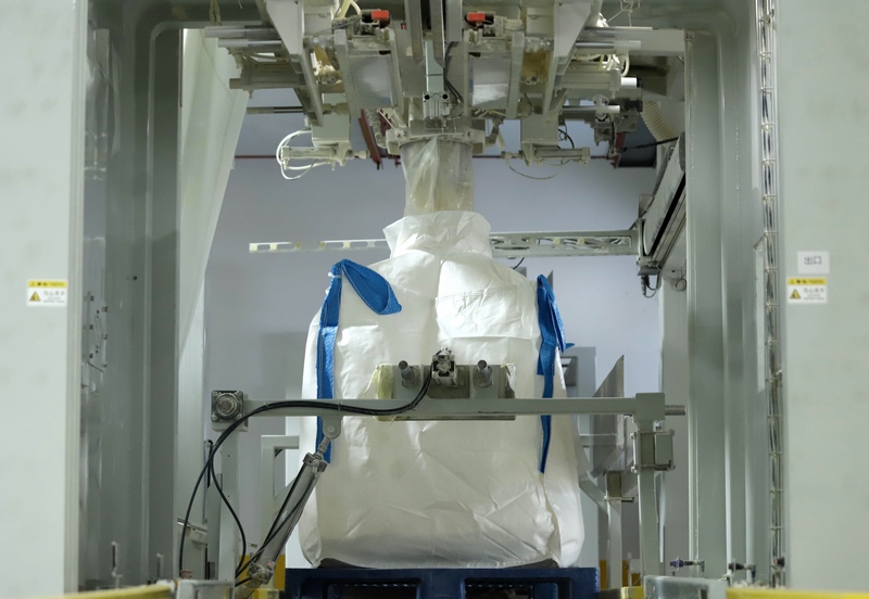 貴州雅友新材料有限公司廠區內部。 顧蘭云 攝