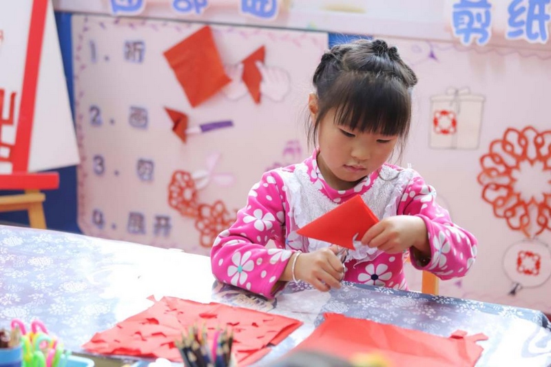 高質量發展調研行｜ 寫好“后半篇文章”讓易地搬遷兒童快樂成長