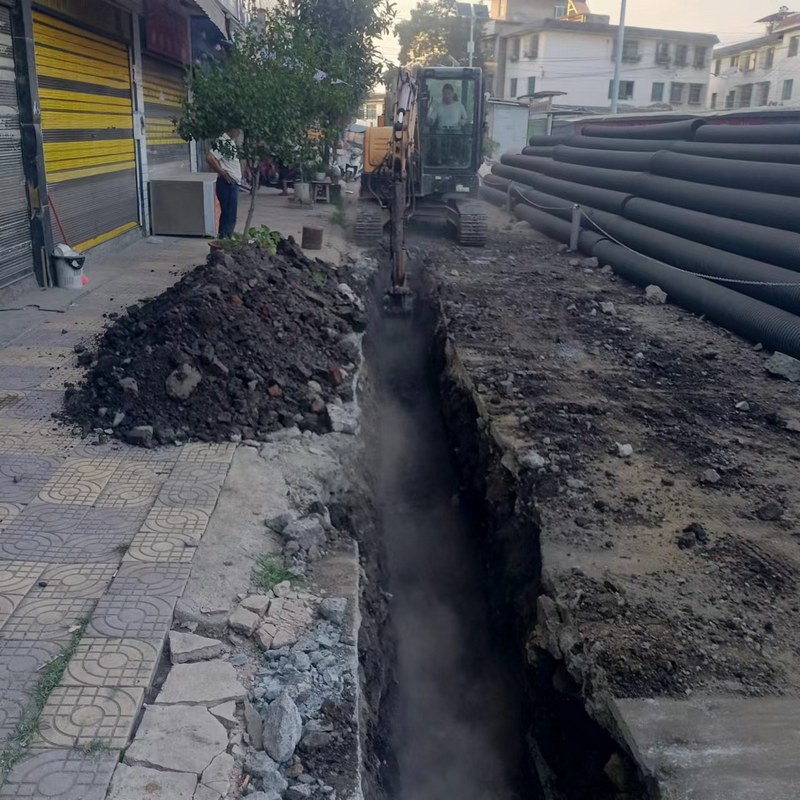 衛城鎮農村生活污水治理項目施工現場。羅烈 攝.jpg