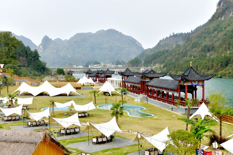 巡察整改后建起的露營基地一角。