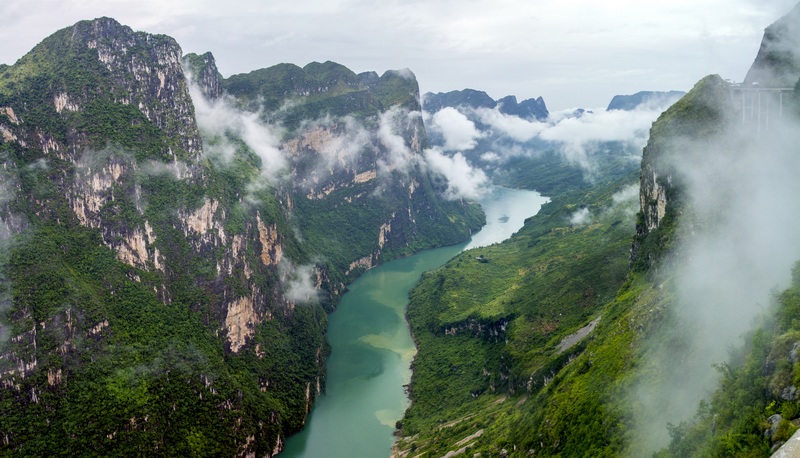 北盤江峽谷霧 蔡軍 攝.jpg