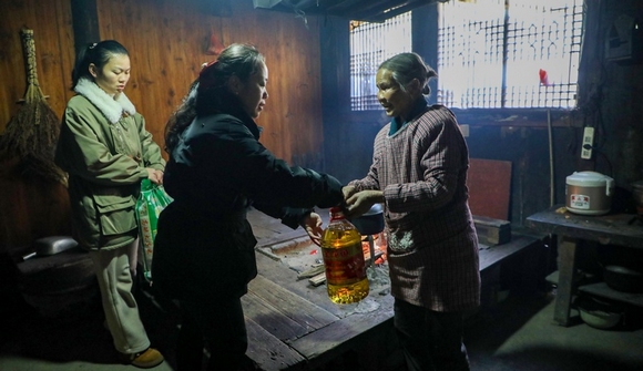 貴州天柱：“暖冬行動”讓群眾溫暖過冬