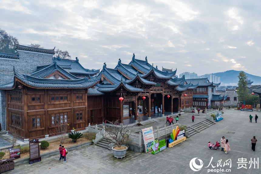 航拍中南門古城。人民網記者 涂敏攝