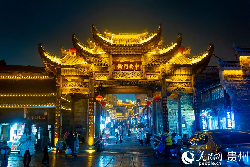 中南門古城。人民網記者 涂敏攝