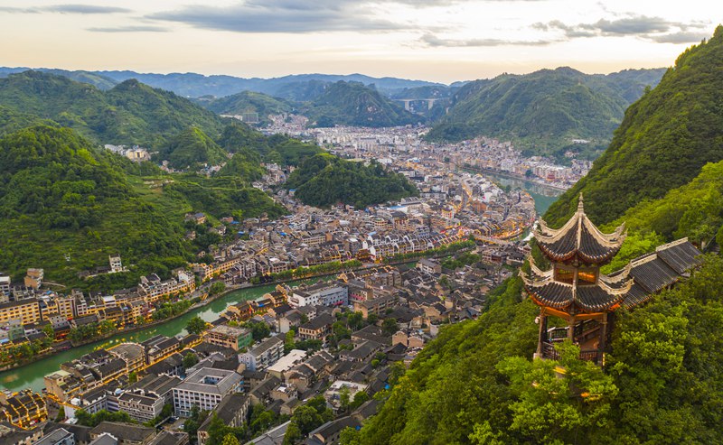 鎮遠古城美景如畫（鄒渝  攝）