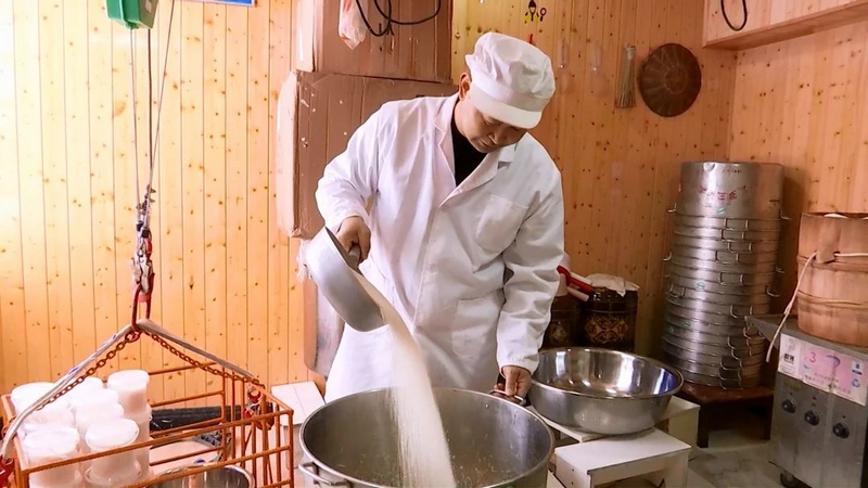 2 圖為甜米酒加工坊。.jpg