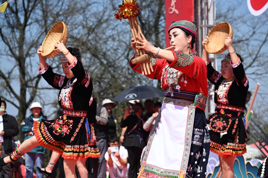 苗族跳花活動現場。