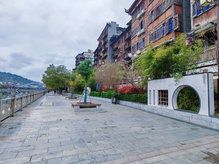 石阡縣城市一角。