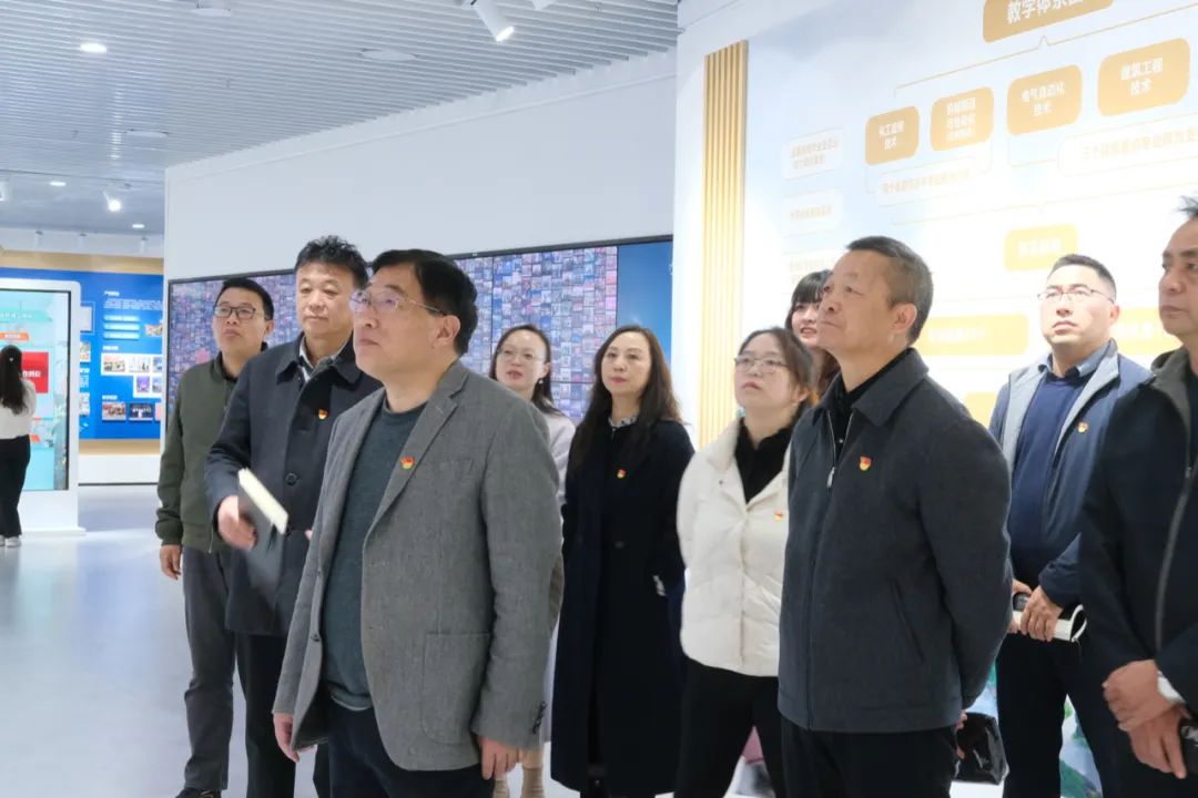 沉浸式、體驗式學習。