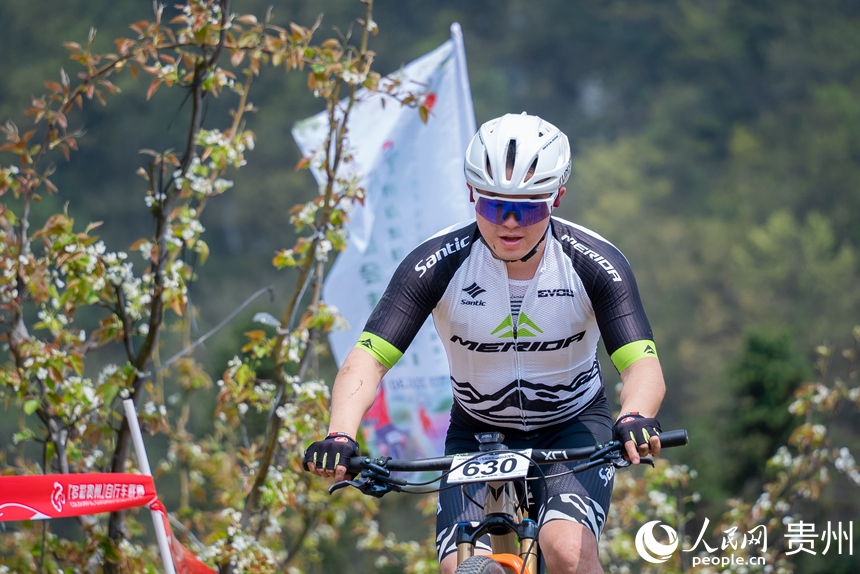 5 參賽選手在比賽中。人民網記者 涂敏 攝