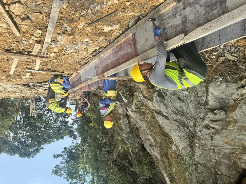 后山鎮幸福村紅色美麗村莊建設施工現場。