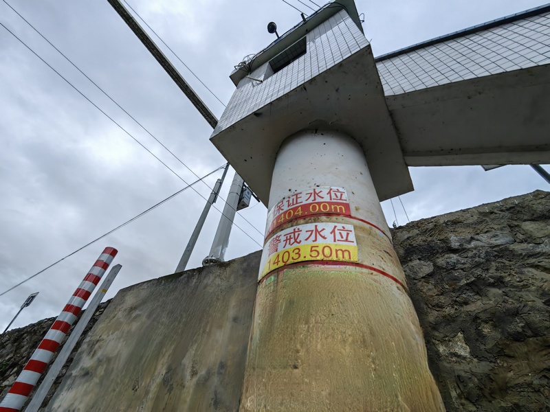 5月9日，赫章縣野馬川河多位一體的預警系統。王永勝攝