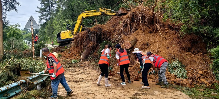 清理現場。