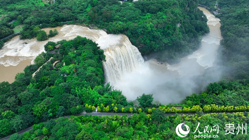 6月23日拍攝的黃果樹瀑布景觀。人民網記者 涂敏 攝
