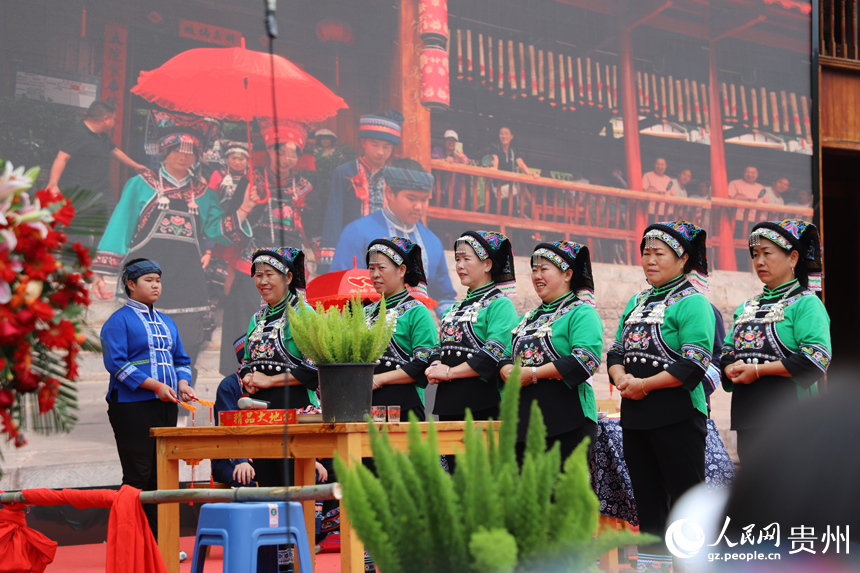 當地民俗展演。人民網 龍章榆攝