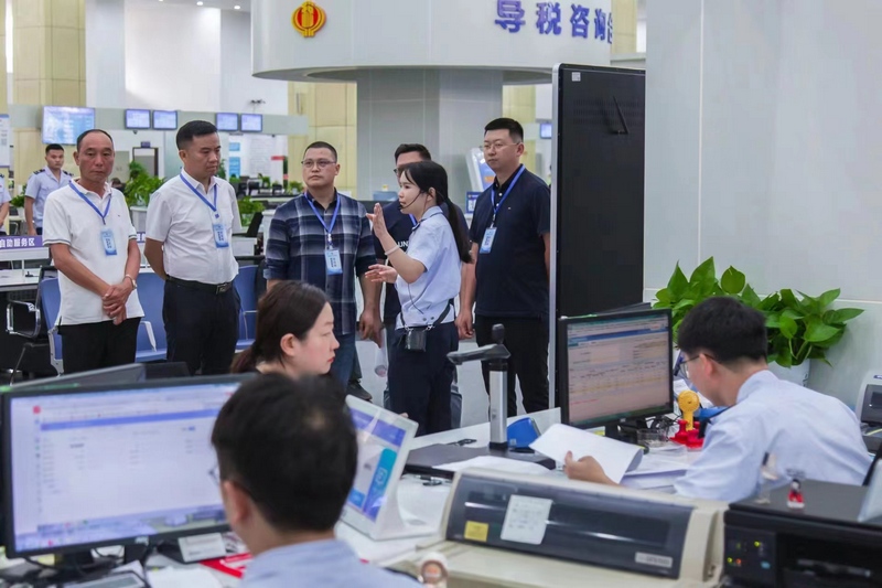 貴州黔西南簽訂“稅聯商企”合作協議。