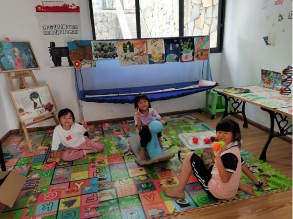 自由活動的孩子們。