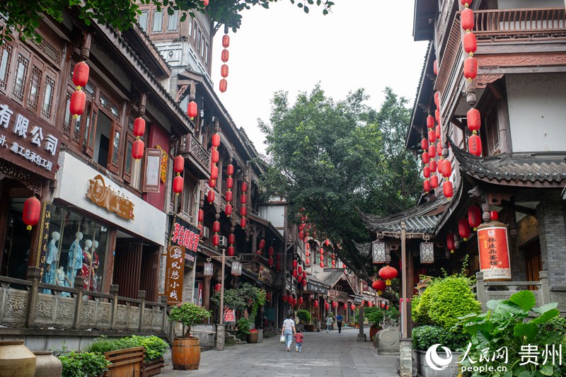 茅臺鎮楊柳灣古街。人民網記者 翁奇羽攝