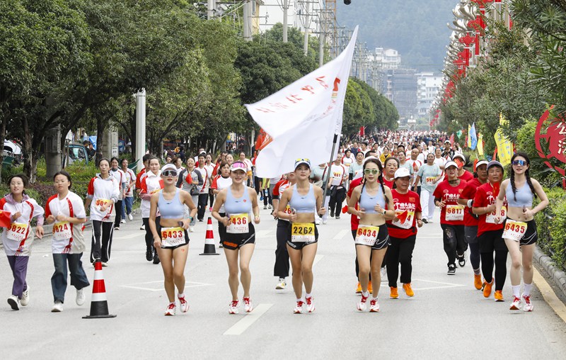 運動會跑步比賽。