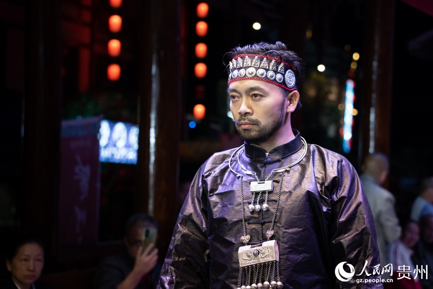 “村T”表演現場。人民網記者 涂敏攝