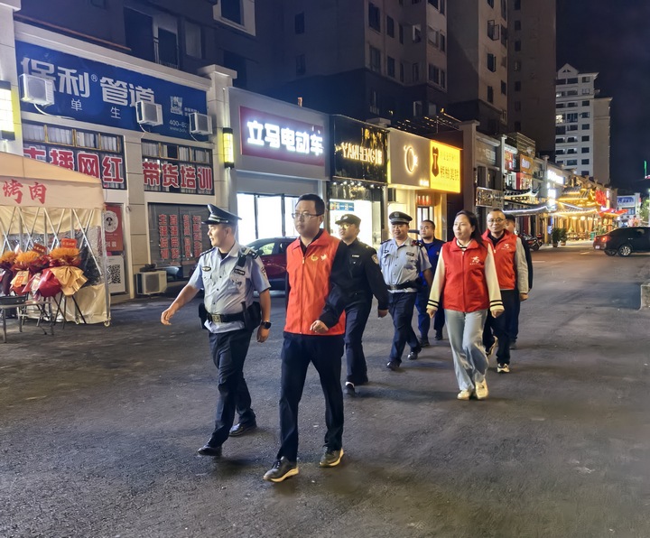 警民聯動巡邏。