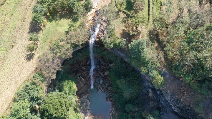 石板河村織女灣瀑布。謝永奇攝