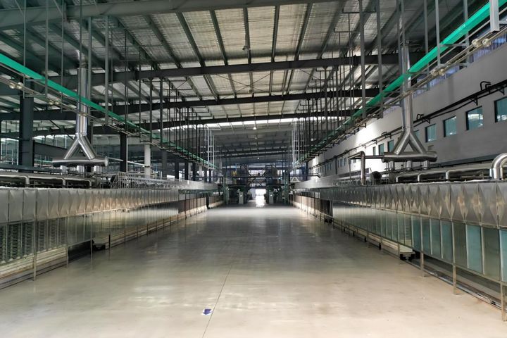 全球最長！銅仁大龍建成100米新能源隧道窯生產線。