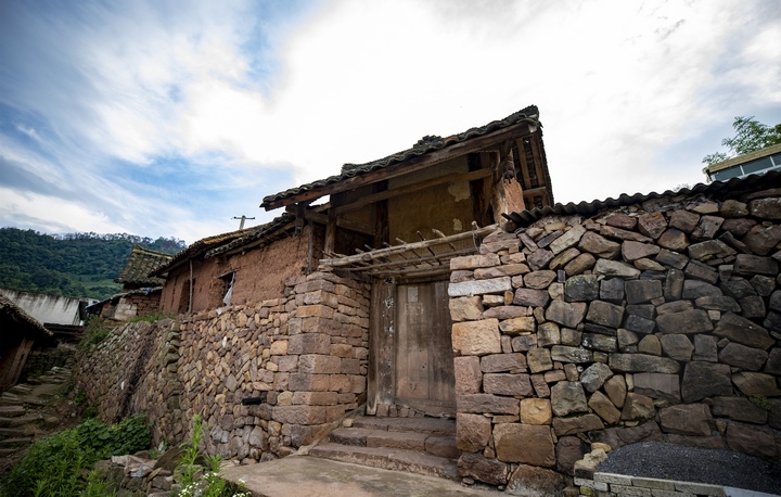 背坐村傳統民居。何志剛攝
