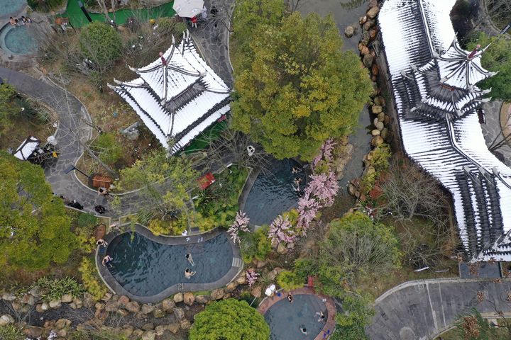 劍河仰阿莎溫泉小鎮。楊家孟攝