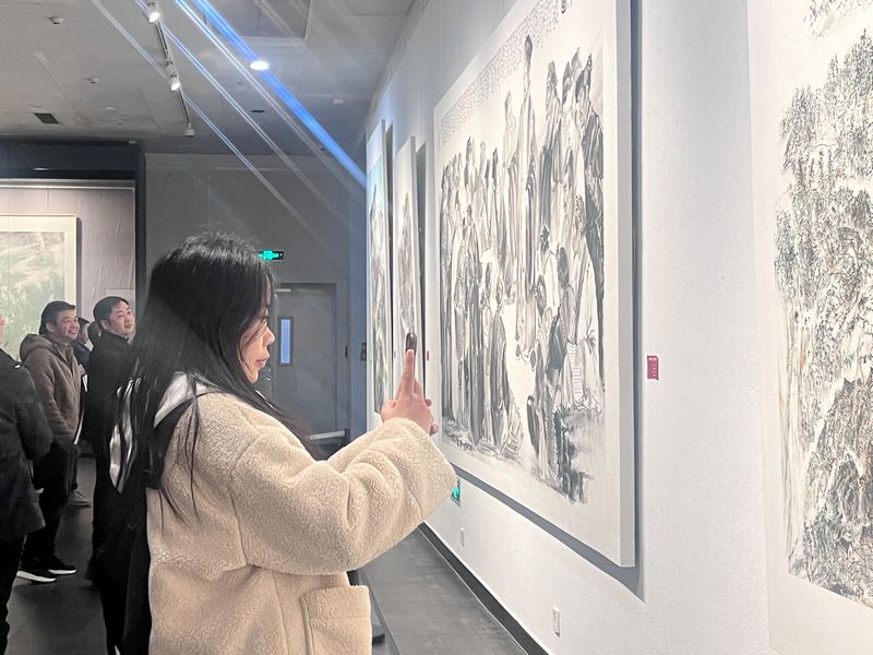 “國畫之鄉·丹青長順”第三屆美術雙年展現場。人民網 陳潔泉攝