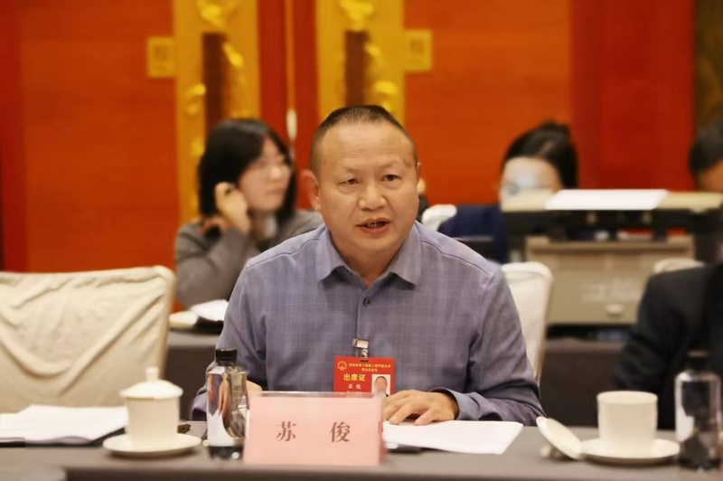 貴州省人大代表、銅仁市德江縣疾控中心主任蘇俊。受訪者供圖