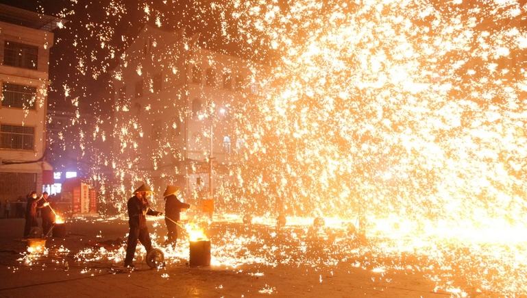 賞非遺文創，品文化年味！來多彩貴州城新春年貨節