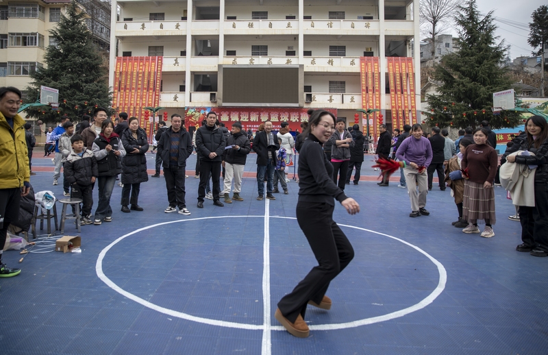 踢毽子比賽。